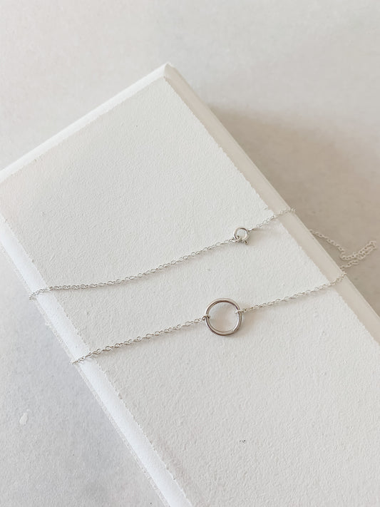 Single Circle Necklace